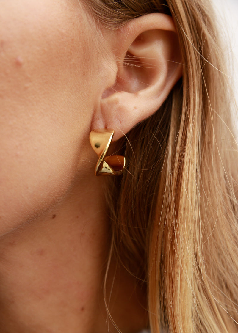 gold filled thick hoop earrings